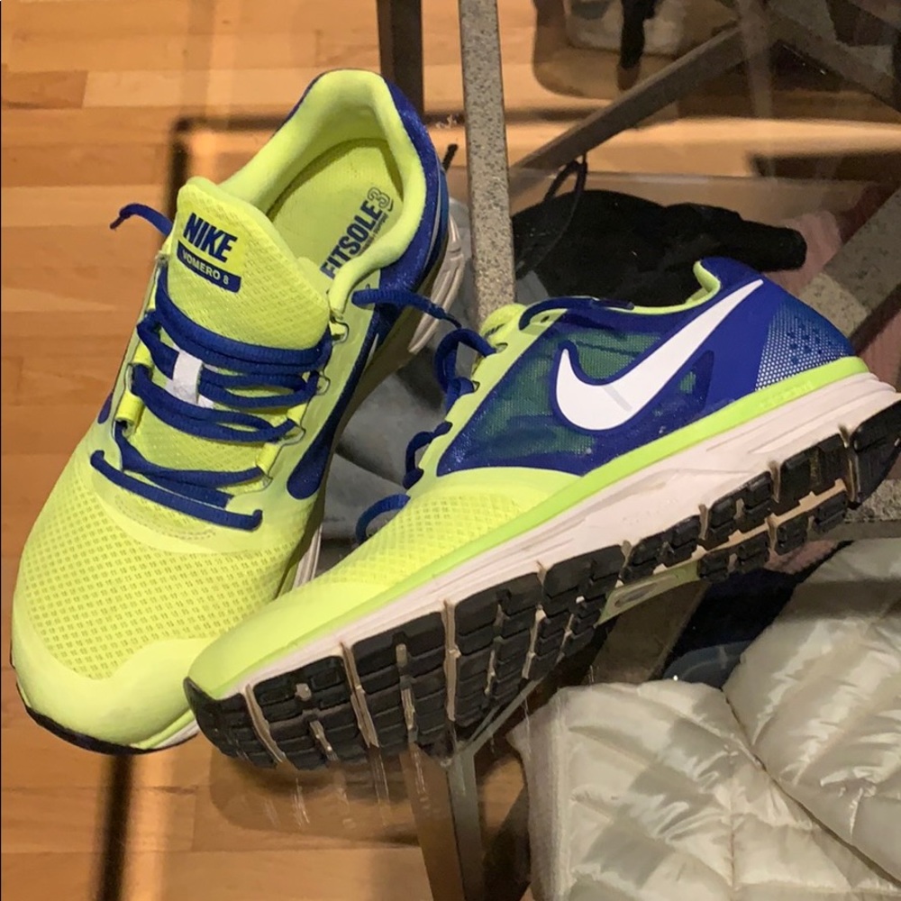 Men’s Nike shoes